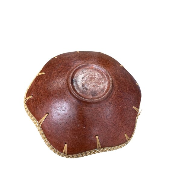 Jamaica Hand Made Etched Turtle Rattan Rim Terra Ceramic Bowl SKU 9598 - Picture 8 of 12